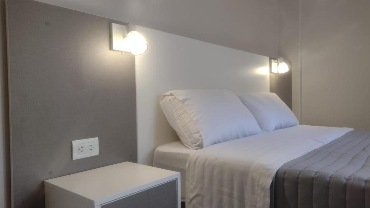 Renovar Mendoza Esterno foto